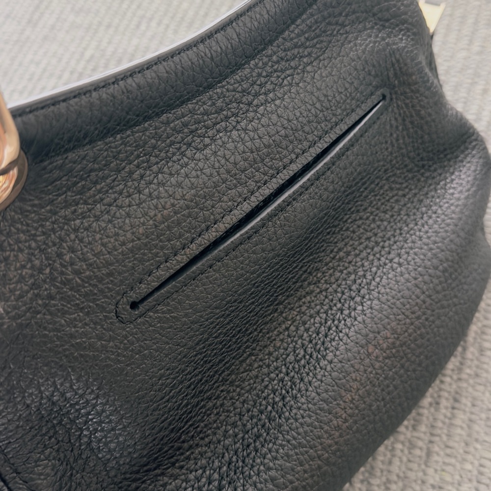 Michael Kors black pebble leather handbag crossbody. Like brand new - Picture 6 of 7